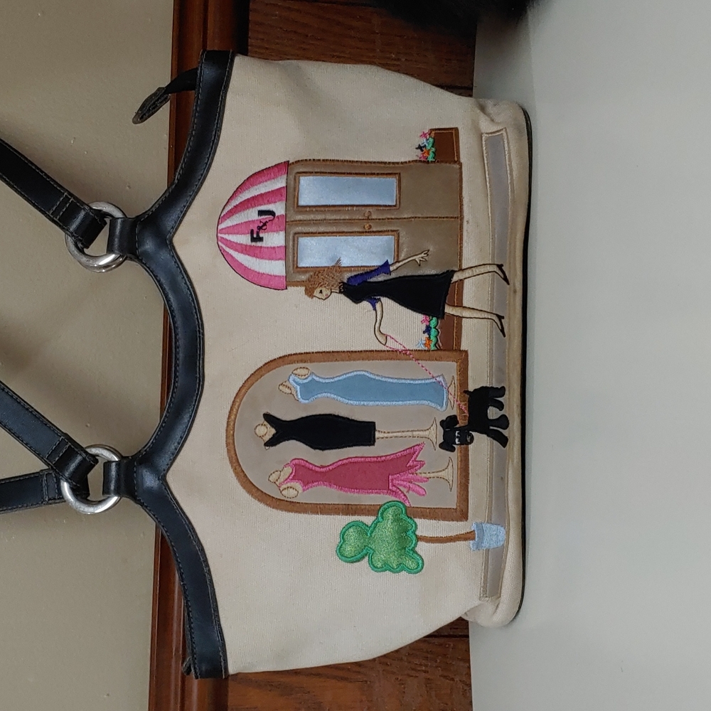 Frankie and Johnnie Dainty Vintage Shoulder Bag - Picture 2 of 16